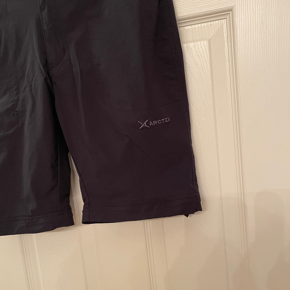 Arctix Women's Black Outdoor Hiking Shorts | Zip Pockets | Size M - Picture 3 of 9